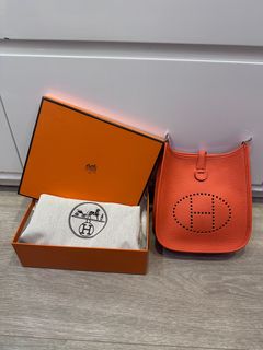 （分類：）位於 。 由 2hand_closet 提交（商品編號 1300917586，圖片 1）。簡介： 。