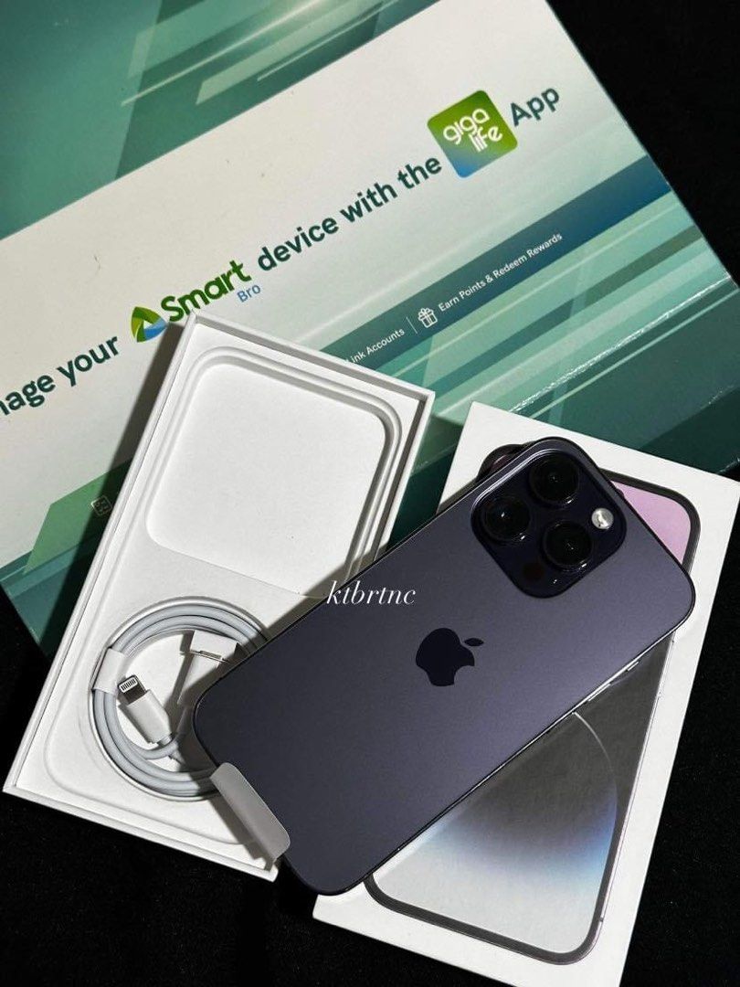 iPhone 14 Pro 128gb (Category: iPhone 14 Series) located in Cavite. Submitted by katbritani92264 (Listing ID 1300866535, Image 3). Description: FOR SALE Months old iPhone 14 Pro 128 GB Smartlocked Deep Purple •Warranty until June 8, 2024 •91% battery health •Smooth, no dents, few case marks on sides Inclusions: Original box same imei Rep cord Free tempered glass Free case 39500 Price slightly negotiable Pick up Meet up COD/COP.