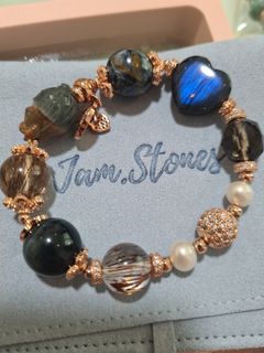 (Category: ) located in . Submitted by Sherlow (Listing ID 1300784249, Image 1). Description: .