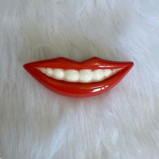 Japan Vintage Red Lip Brooch