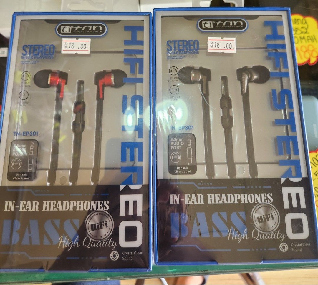 LAST UNIT Titan Ep 301 Black Earphone