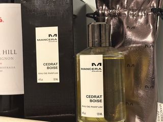 （分類：）位於 。 由 kitzi.perfum 提交（商品編號 1300896775，圖片 1）。簡介： 。