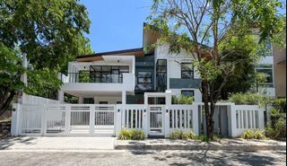 Modern Tropical House and Lot for sale in Vista Real Classica Quezon City near C5 Katipunan Ateneo Mirriam