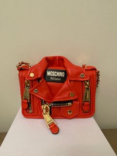 (Category: ) located in . Submitted by luxhaul (Listing ID 1300926223, Image 1). Description: .