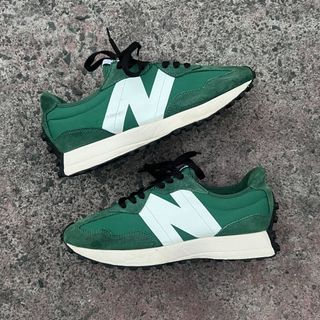 NEW BALANCE 327 TEAM FOREST GREEN ( size 8.5 us mens )