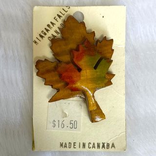 Niagara Falls Canada Wood Maple Leaf Brooch