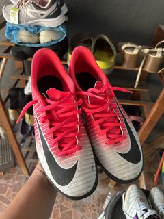 (Category: ) located in . Submitted by kunstore17 (Listing ID 1300776293, Image 1). Description: .
