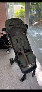 Nuna trvl stroller with cup holder