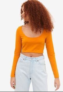 orange round neck crop top monki