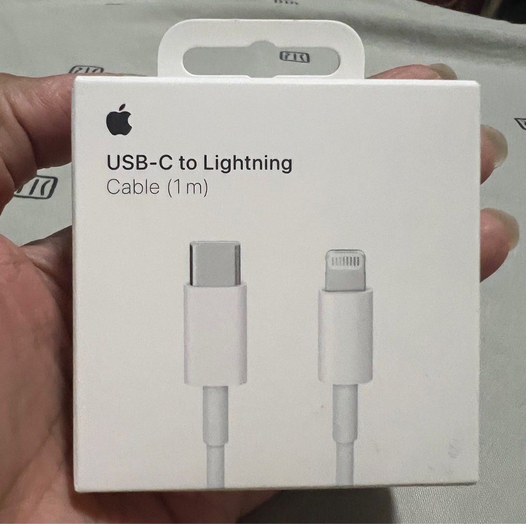 Original lighting type c cable (Category: Chargers & Cables) located in Manila. Submitted by patgutierrez (Listing ID 1300870725, Image 1). Description: Guaranteed original & bought at beyond the box Used as back up only for 2 days Condition is good as new, hence can’t lower the price.