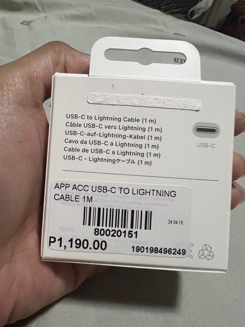 Original lighting type c cable (Category: Chargers & Cables) located in Manila. Submitted by patgutierrez (Listing ID 1300870725, Image 2). Description: Guaranteed original & bought at beyond the box Used as back up only for 2 days Condition is good as new, hence can’t lower the price.