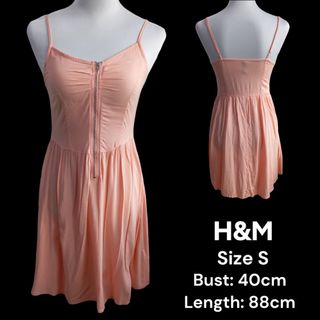 (Category: ) located in . Submitted by thesecondhandcloset (Listing ID 1300826394, Image 1). Description: .