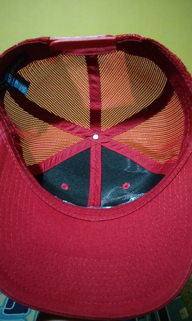 Port authority cap (Category: Caps & Hats) located in Manila. Submitted by goldthrifter (Listing ID 1300860433, Image 3). Description: condition 9 color red/9 embroided logo net cap snapback minor issues see pic.