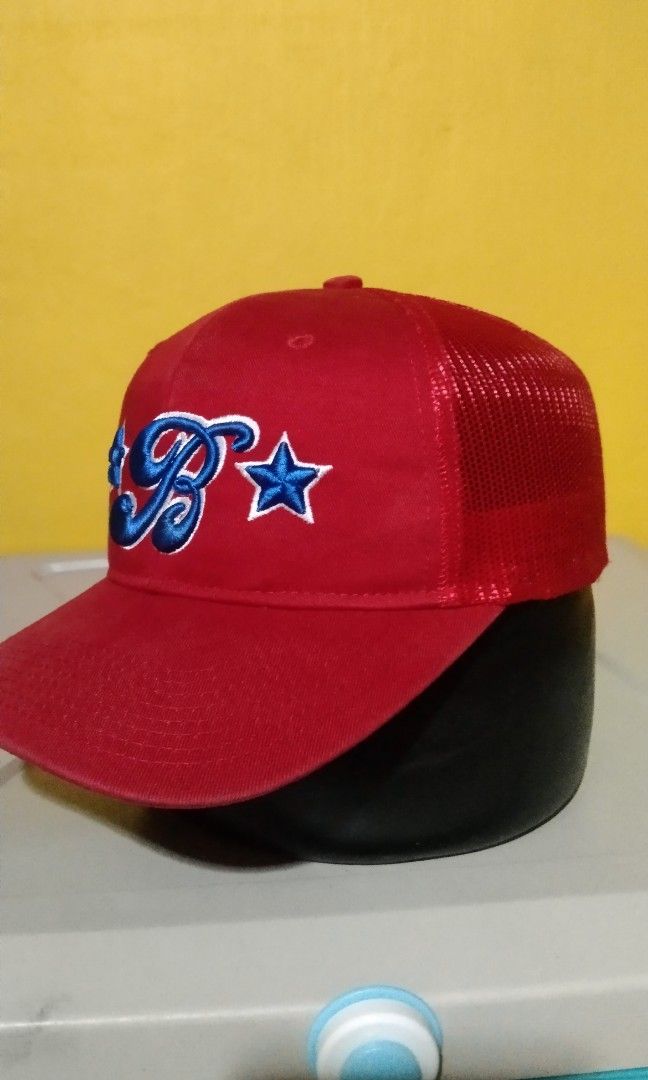 Port authority cap (Category: Caps & Hats) located in Manila. Submitted by goldthrifter (Listing ID 1300860433, Image 2). Description: condition 9 color red/9 embroided logo net cap snapback minor issues see pic.