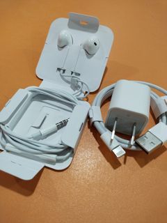 Preloved Original iPhone Charger 5watts and Jacktype Earpods