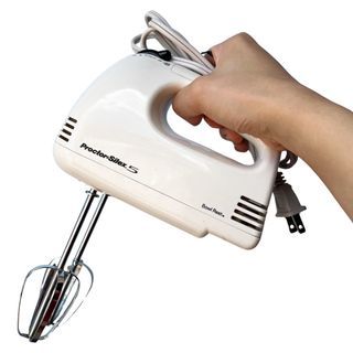 PROCTOR SILEX Easy Mix Hand Mixer With Bowl Rest Feature