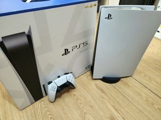 Ps5 with 4 games