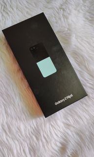 Samsung Galaxy Z Flip 5 (256gb) Sealed