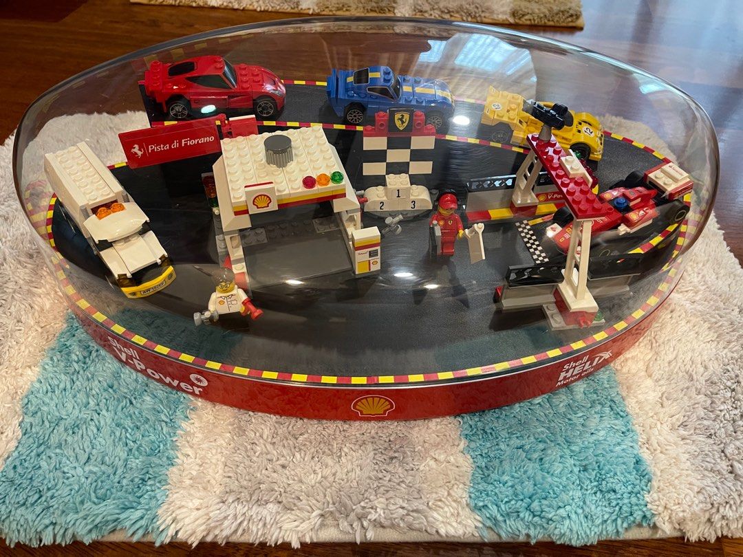 Shell lego with casing (Category: Vintage Collectibles) located in Kuala Lumpur. Submitted by ms126 (Listing ID 1300848430, Image 1). Description: Complete set. Note: few stickers on the shell tank have been peeled off. .