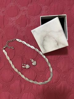 Silver necklace & earrings