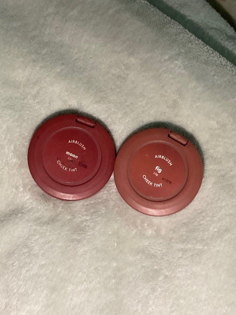 Sunnies face bundle airblush moon and fig (Category: Makeup) located in Manila. Submitted by bestudios (Listing ID 1300862552, Image 1). Description: .