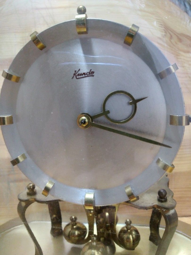 Table clock (Category: Clocks) located in Singapore. Submitted by yclhappy3 (Listing ID 1300884562, Image 3). Description: SUPER GOOD CONDITIONS GERMAN ANTIQUE CLOCK,BRAND "KUNDO".