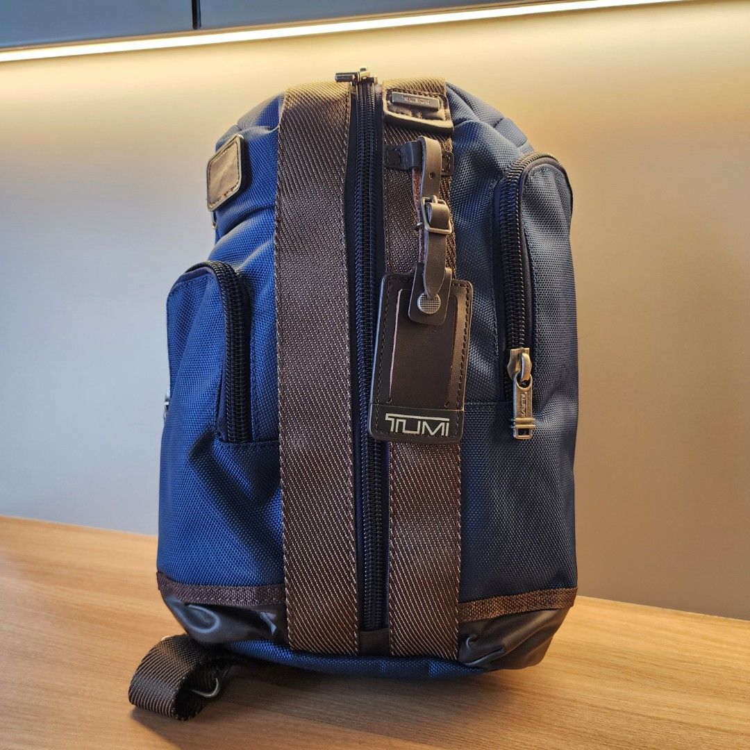 Tumi fremont higgins sling on sale