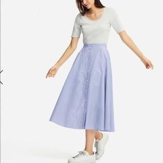 UNIQLO front button skirt
