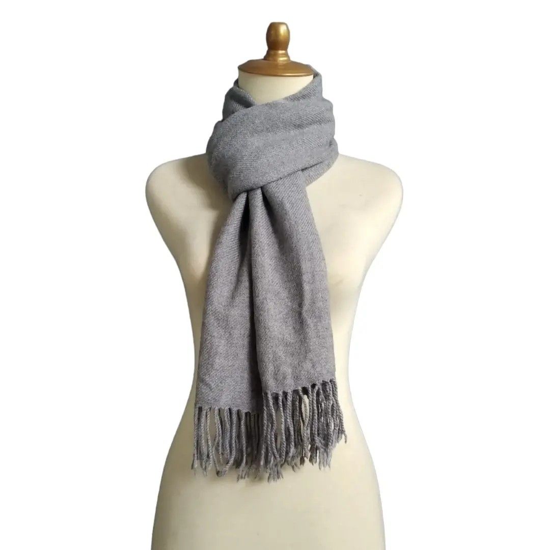 UNIQLO HEATTECH BLANKET SCARF SYAL UNISEX ), Fesyen Wanita
