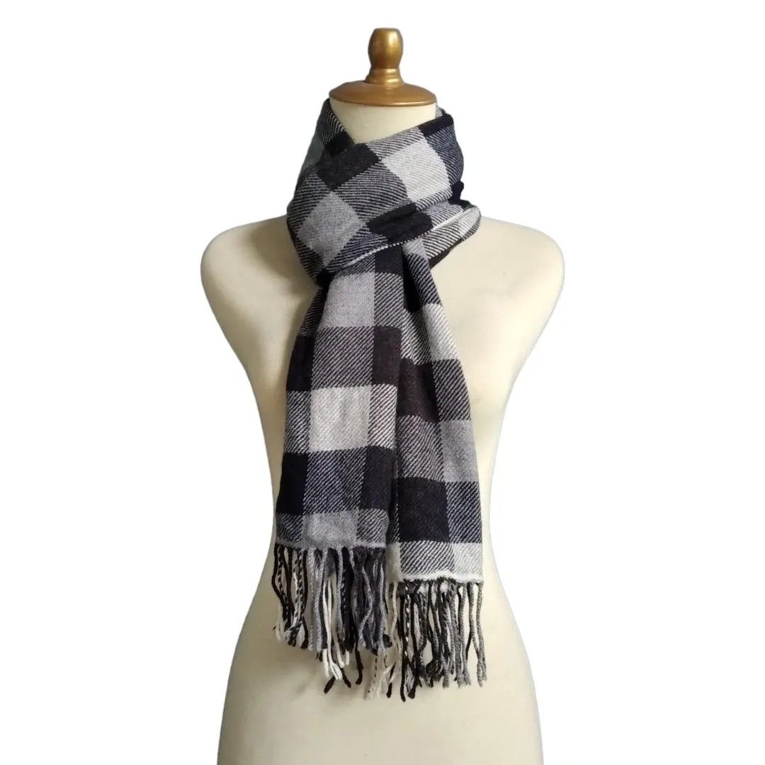 UNIQLO HEATTECH BLANKET SCARF SYAL UNISEX ), Fesyen Wanita