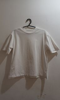 Uniqlo White AIRism Cotton Short Sleeve T-Shirt