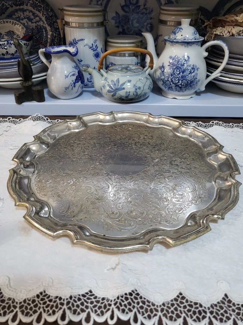 Vintage Victorian Silver plated Round Tray 12" (Category: Dinnerware & Cutlery) located in Bulacan. Submitted by YourCollection (Listing ID 1300787742, Image 3). Description: Vintage Victorian Silver plated Round Tray 12 inches Diameter.