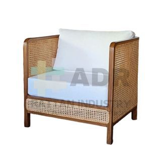 WOOD & RATTAN ACCENT / LOUNGE CHAIR