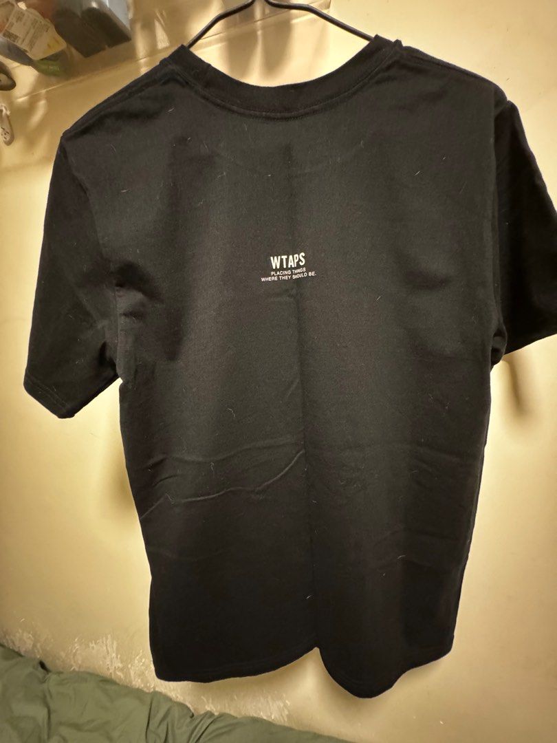 Wtaps Tee （分類：T-shirt、恤衫、有領衫）位於 Hong Kong。 由 sysy1041 提交（商品編號 1300925663，圖片 3）。簡介： 全新冇着過 紅tag Size 1 已剪tag 。