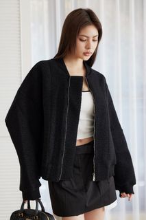 (Category: ) located in . Submitted by happyshoppingg (Listing ID 1300858472, Image 1). Description: .