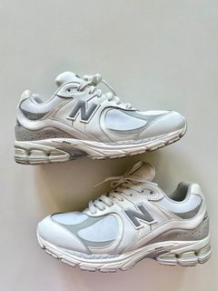 2002R New Balance Goretex White/Gray