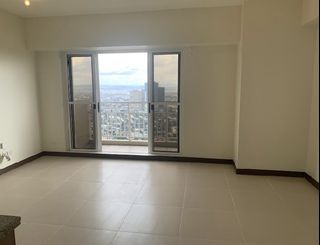 3BR FOR RENT IN FAIRLANE RESIDENCES