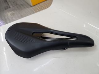 （分類：）位於 。 由 billy.lau.79 提交（商品編號 1296653717，圖片 1）。簡介： 。