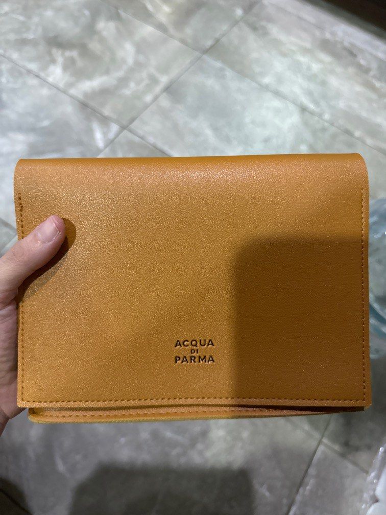 Acqua di parma pouch (Category: Luxury Bags & Wallets) located in Pasig City. Submitted by tuborgtrading (Listing ID 1296701656, Image 1). Description: .