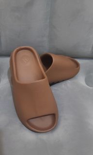 SALE Adidas Yeezy Slides Chocobrown