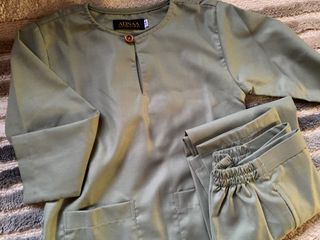 (Category: ) located in . Submitted by lemari.closet (Listing ID 1296654028, Image 1). Description: .