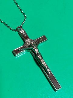 Beautiful Luxurious Crucifix with a beaded Necklace/Wonderful to wear or Display!