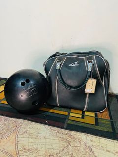 BOWLING BALL WITH BAG