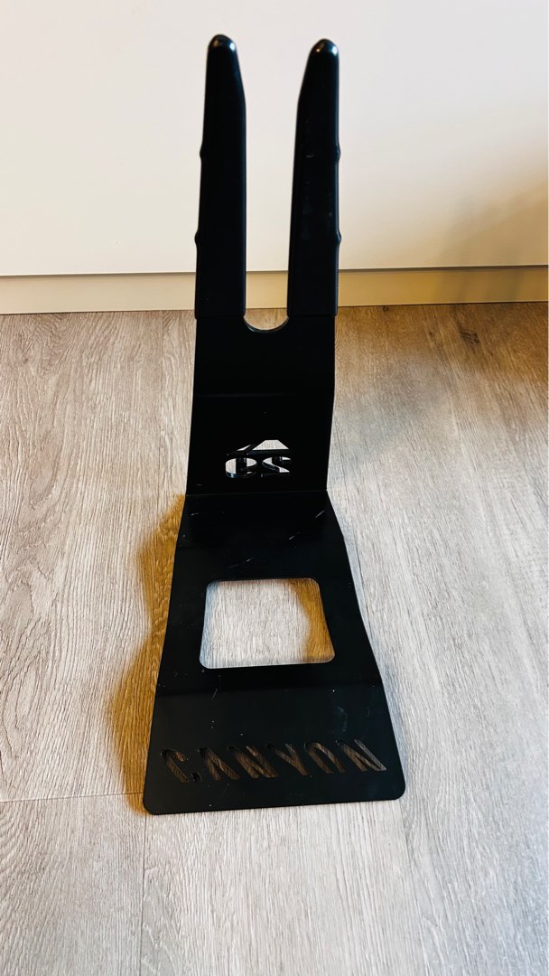 Canyon bike stand