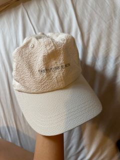 (Category: ) located in . Submitted by jacquemus__ (Listing ID 1296658208, Image 1). Description: .
