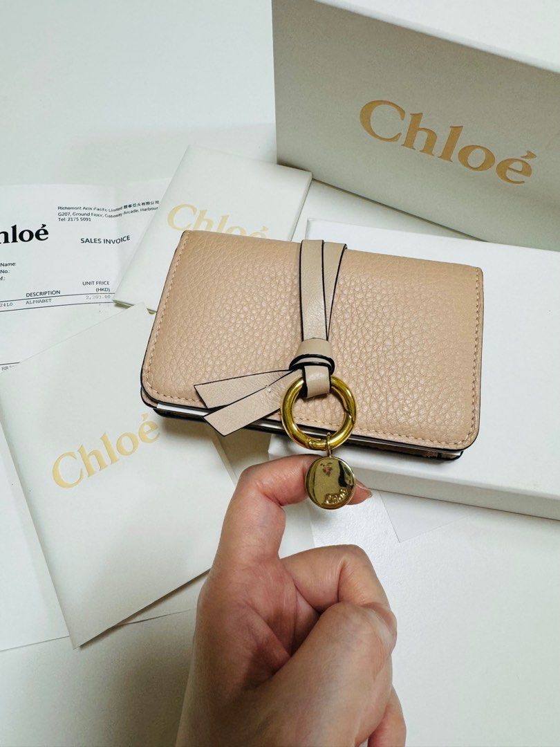 Chloe Alphabet 粉紅色銀包/卡包, 名牌, 手袋及銀包- Carousell