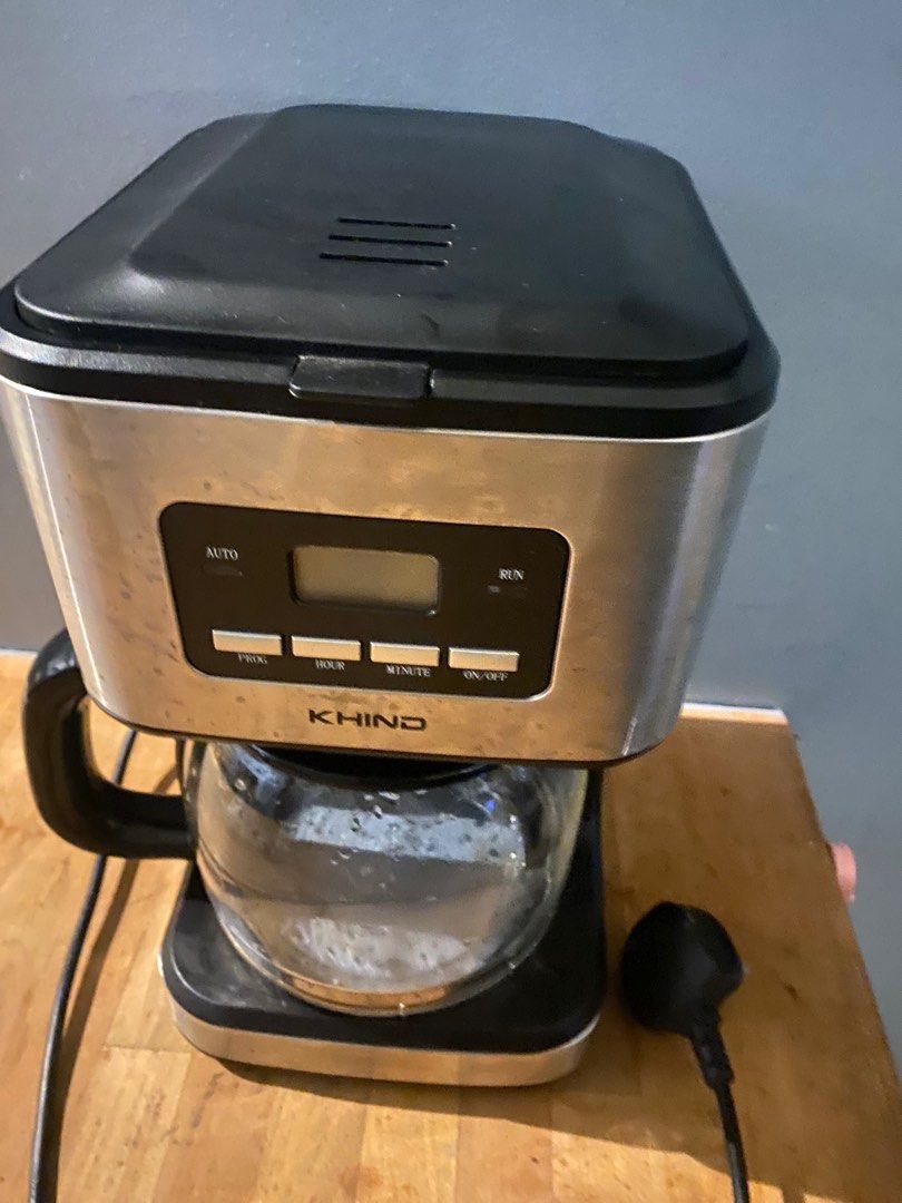 Coffee maker (Category: Coffee Machines & Makers) located in Cyberjaya. Submitted by khalednuzz (Listing ID 1296724410, Image 3). Description: Condition good.