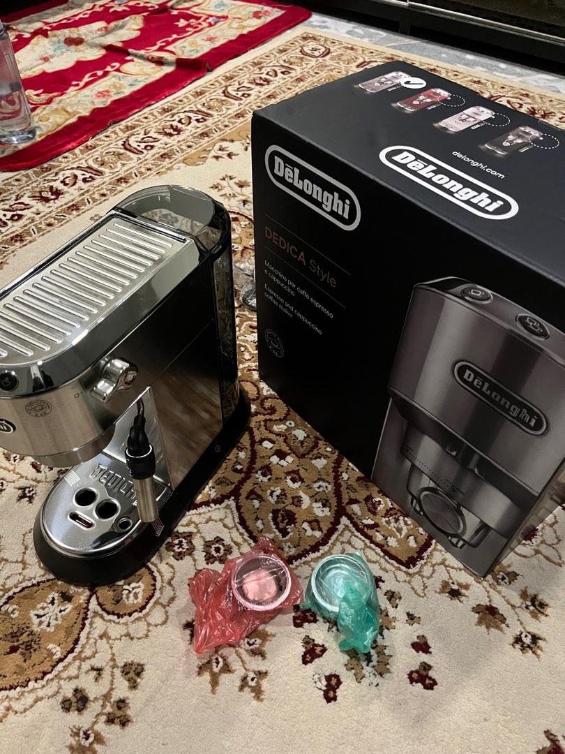 Delonghi Dedica EC685, TV & Home Appliances, Kitchen Appliances, Coffee