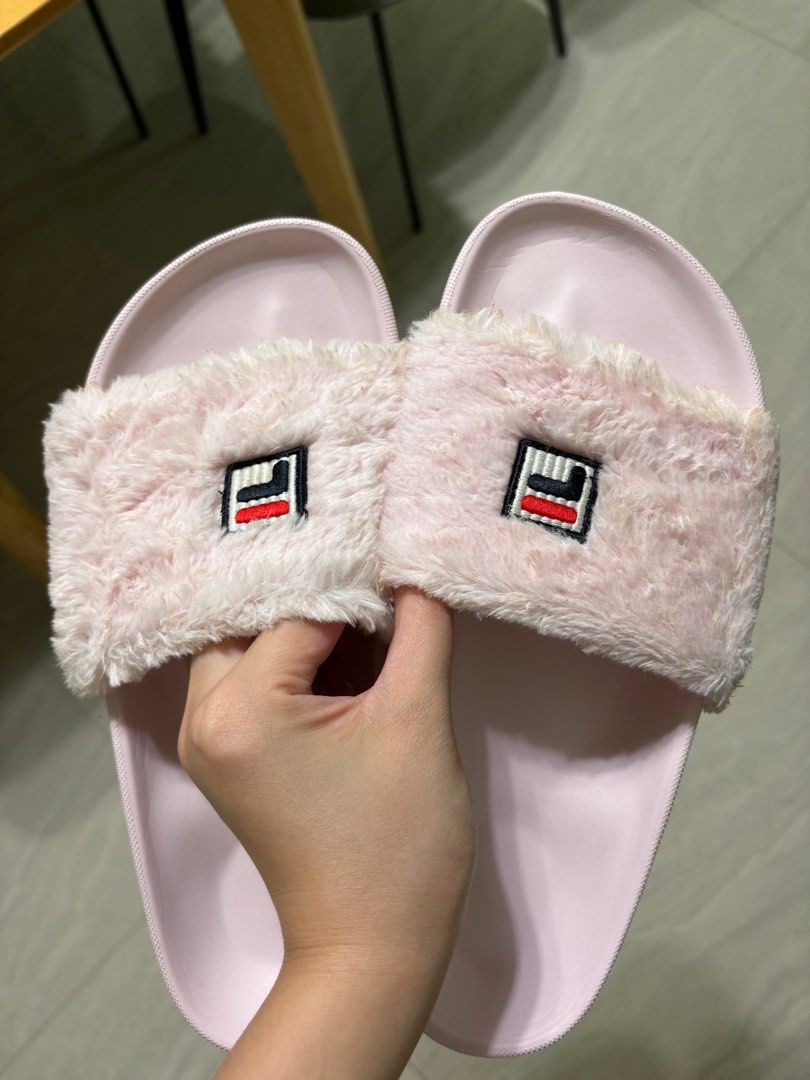 Fluffy fila slides store