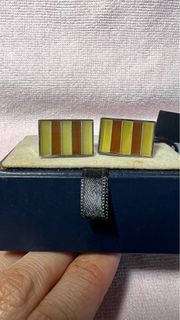 (Category: ) located in . Submitted by random_goods (Listing ID 1296656634, Image 1). Description: .
